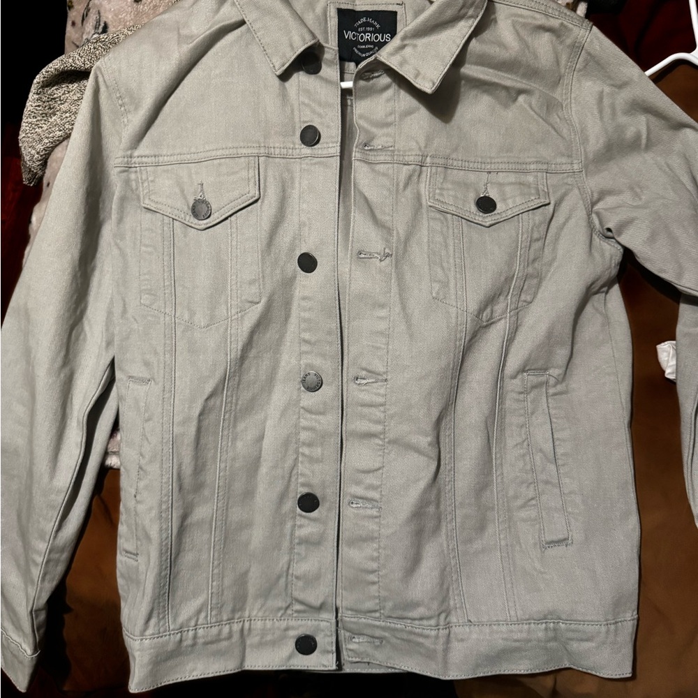 Men’s grey denim jacket
